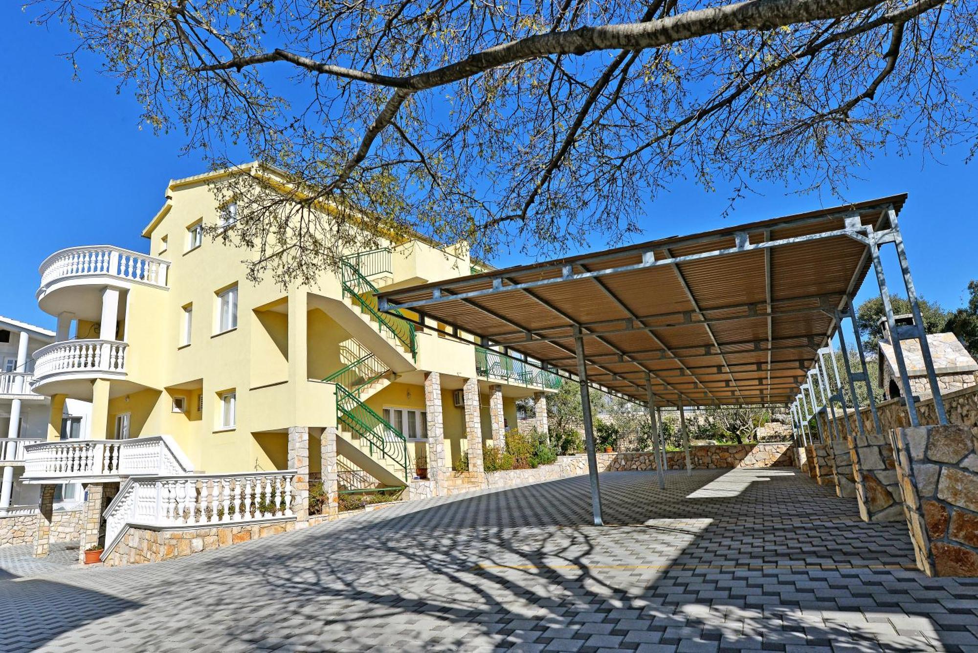Apartments Goranka 2 Murter Buitenkant foto