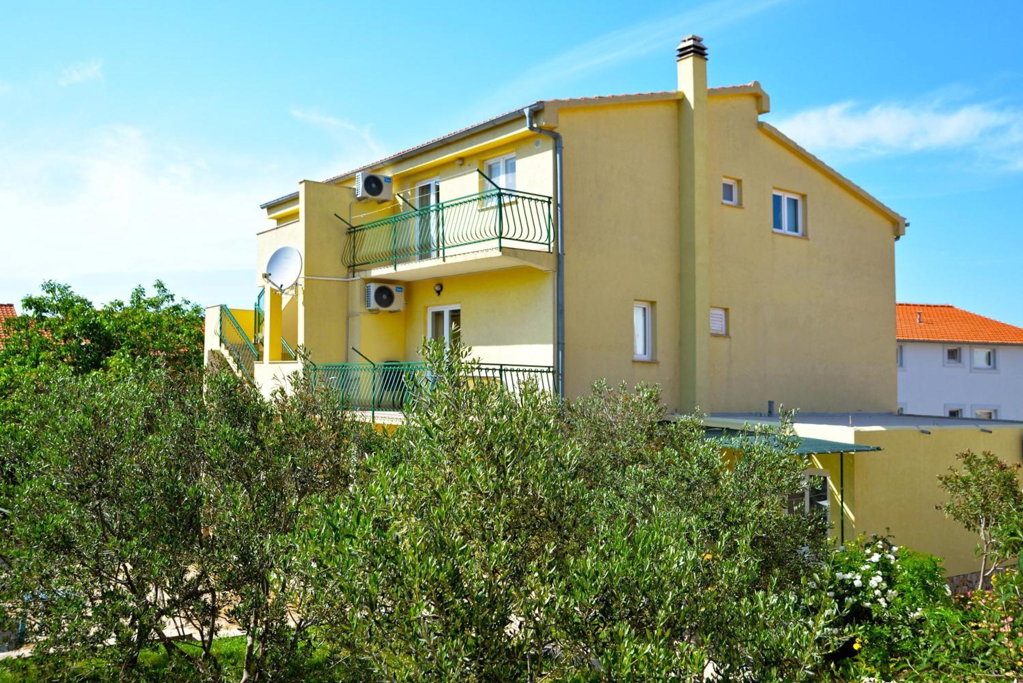 Apartments Goranka 2 Murter Buitenkant foto